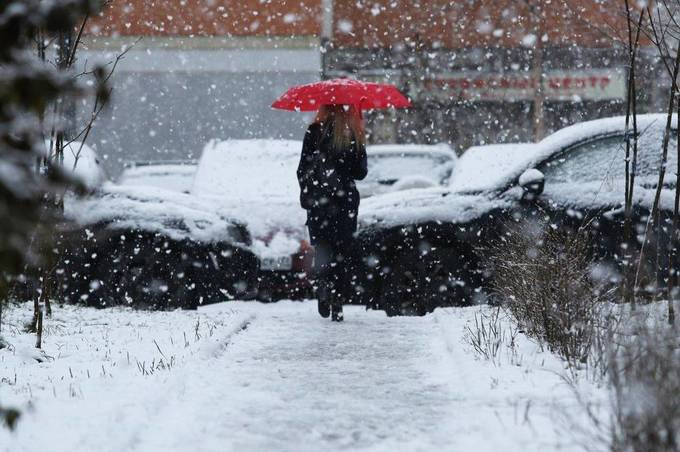 На вихідні у місті очікується сніг – усім учасниками дорожнього руху варто бути обережними