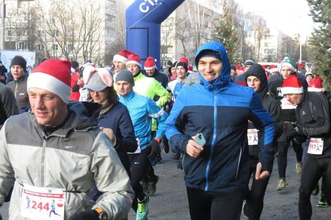 Майже двісті вінничан взяли участь у новорічному забігу
