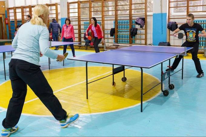 Майже пів сотні вінницьких педагогів взяли участь у чемпіонаті з настільного тенісу