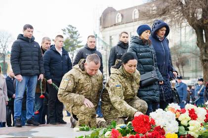 Вінничани вшанували пам’ять Героїв Небесної Сотні Вінничани вшанували пам’ять Героїв Небесної Сотні