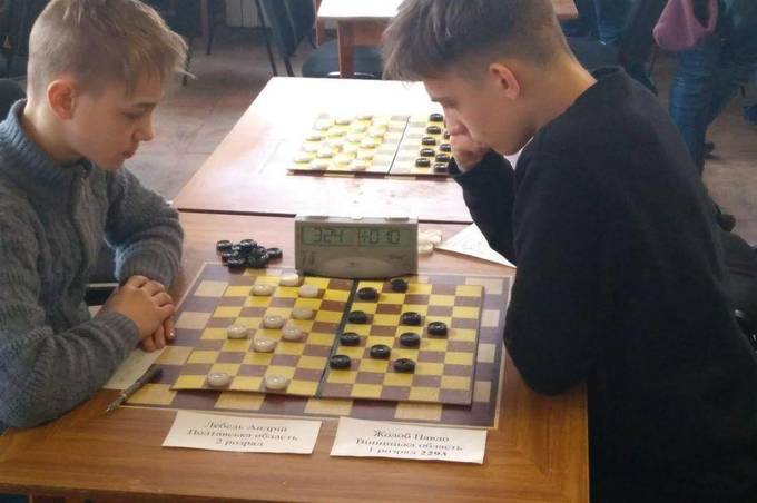 Вінничани здобули 6 медалей на юніорському чемпіонаті України з шашок-100