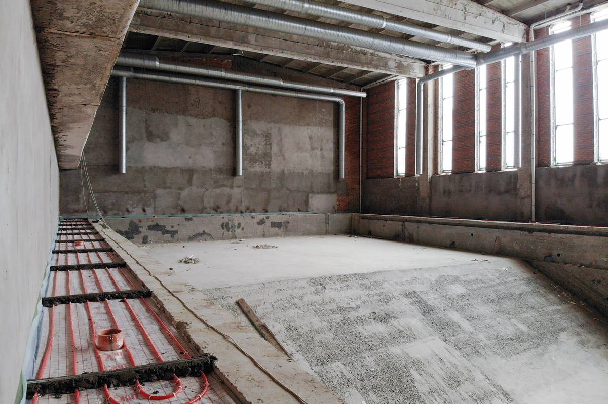Реконструкція «Аква-Він»: будівлю укріпили, облаштовують «теплу» підлогу у басейні
