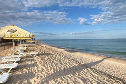 Відпочинок на Азовському морі: Кирилівка
Відпочинок на Азовському морі: Кирилівка