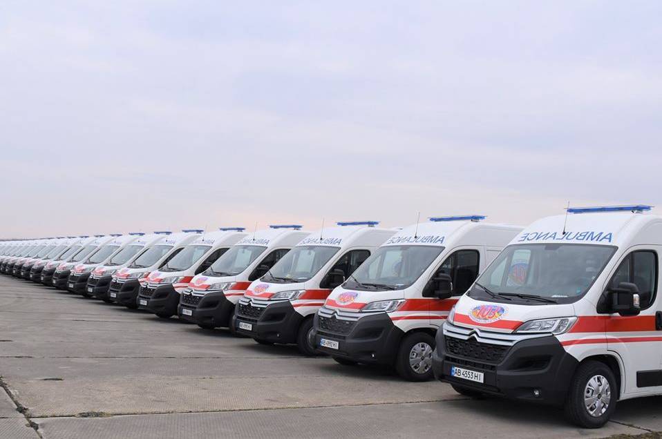Вінницька станція екстреної медичної допомоги отримала 35 спецавтомобілів