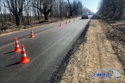 Незважаючи на карантинні заходи, в області активно ведуться ремонтні роботи місцевих доріг