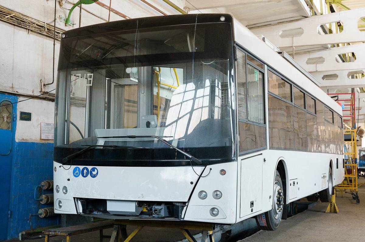 У "Вінницькій транспортній компанії" працюють над  ще двома тролейбусами VinLine