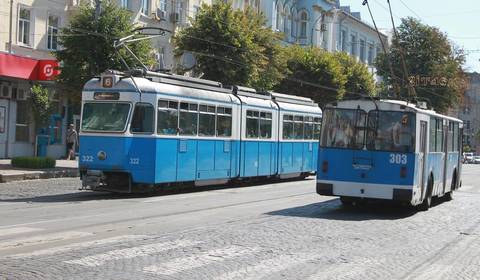 Нагадуємо, з 1 жовтня по Соборній обмежено рух для приватного автотранспорту