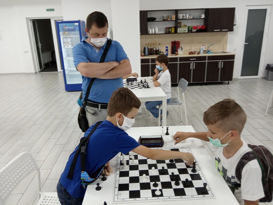 Вінницька шахова команда «Романтик» здобула срібло вищої ліги Всеукраїнських онлайн-змагань  