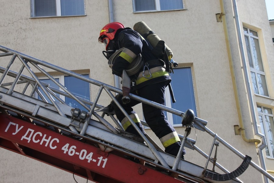 У Вінниці рятувальники ліквідували умовну пожежу на об’єкті енергетики