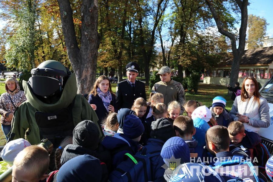 У Вінниці відбувся захід для дітей «Мій друг – поліцейський»