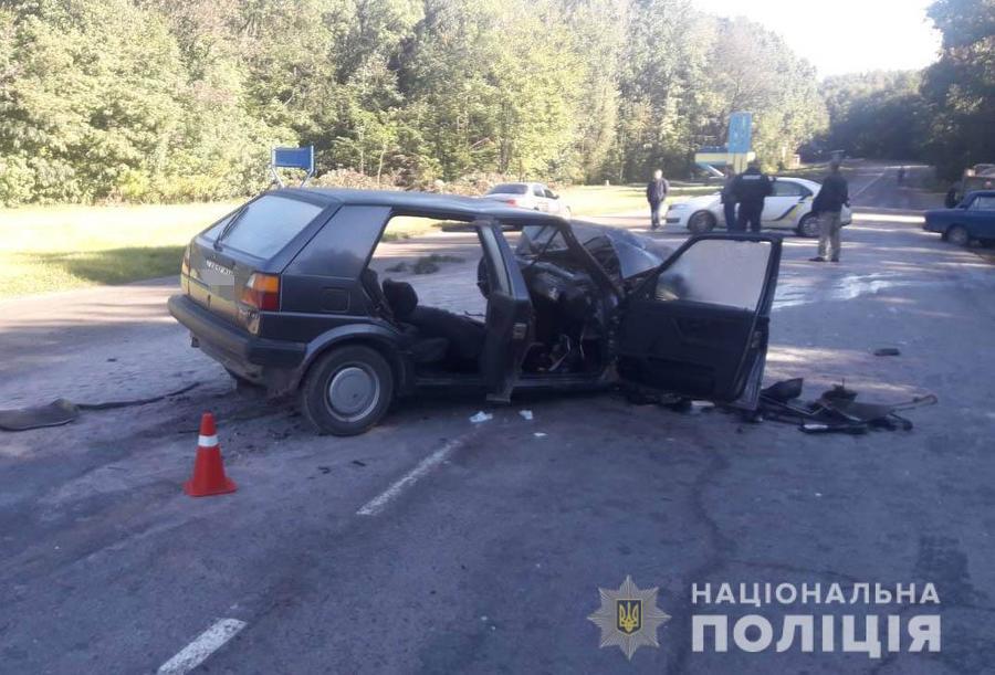За минулу добу на дорогах Вінниччини загинули двоє водіїв 