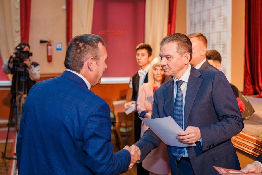 Вінницьких освітян привітали з професійним днем