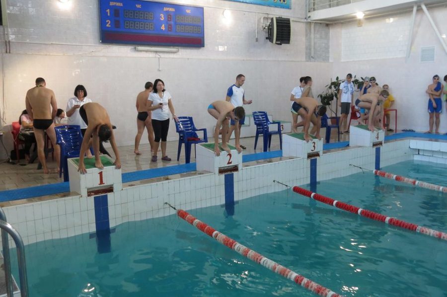 В басейні Палацу дітей та юнацтва відбувся Кубок області з плавання