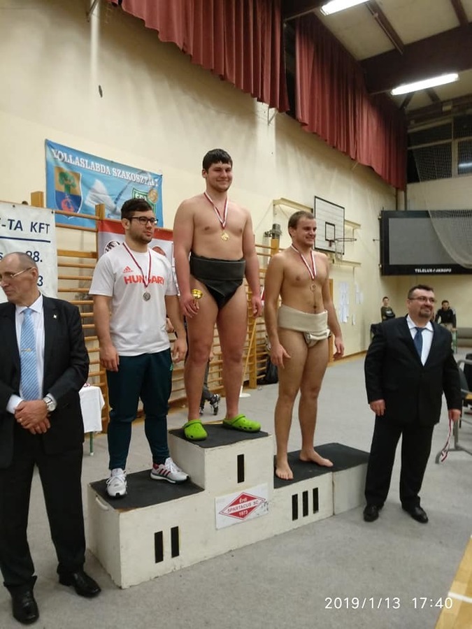 Вінницькі сумоїсти здобули 16 медалей на Міжнародному рейтинговому турнірі в Угорщині