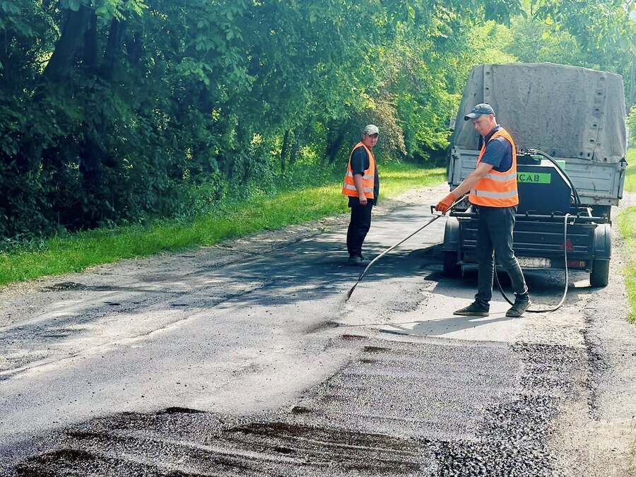 Ремонт доріг у громадах
