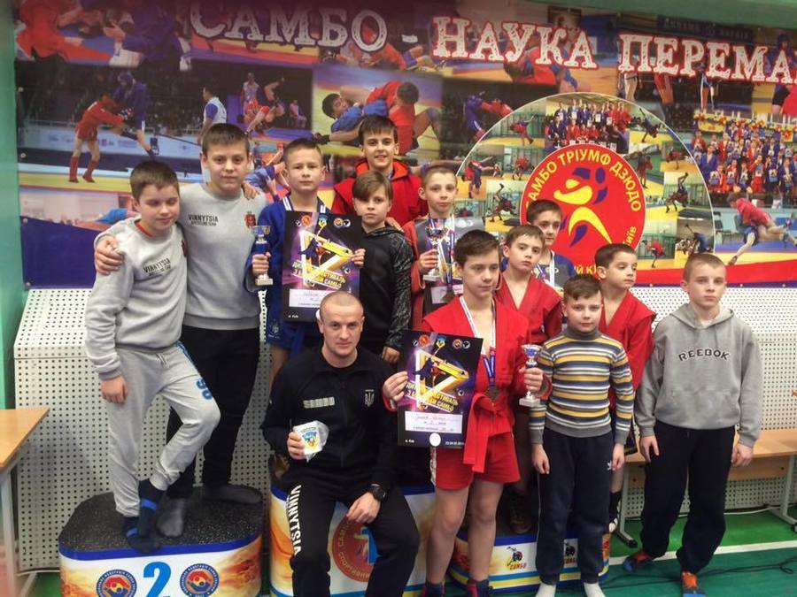 Вінничани вибороли 9 медалей на всеукраїнському турнірі з самбо