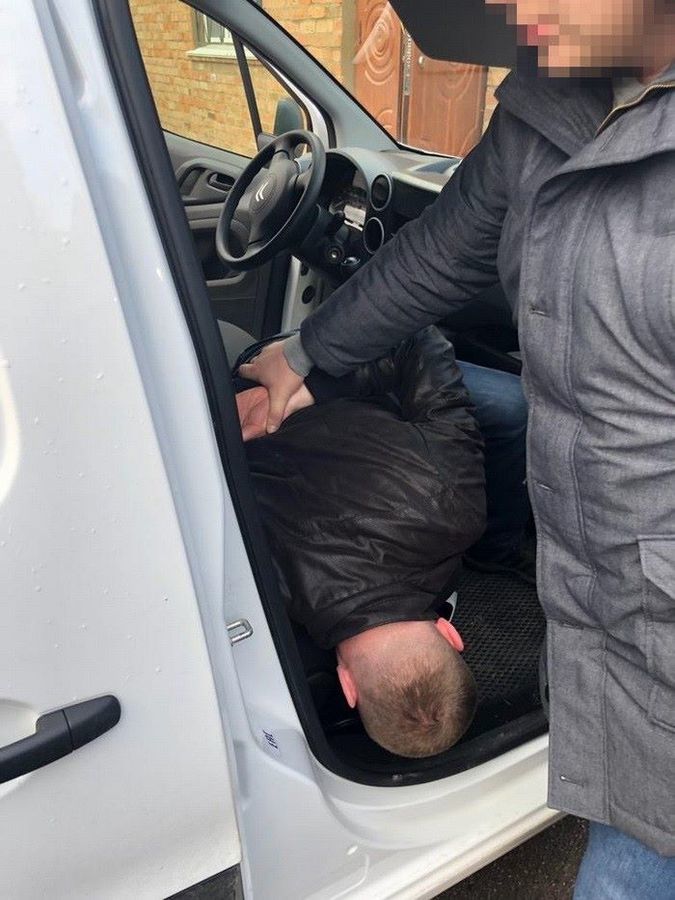 Вінницькі СБУшники затримали на хабарі посадовця Вінницягазу