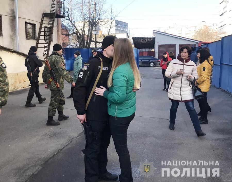 Після двомісячного відрядження зі Сходу  України до Вінниці повернувся зведений загін поліцейський