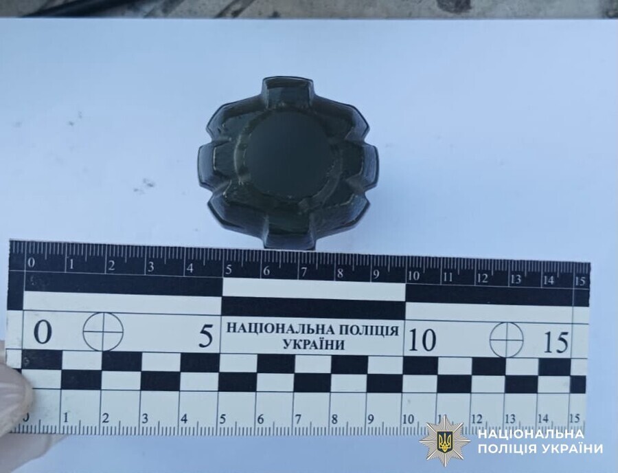 У Вінницькій області затримали злочинців за торгівлю зброєю та наркотиками (фото) У Вінницькій області затримали злочинців за торгівлю зброєю та наркотиками (фото)