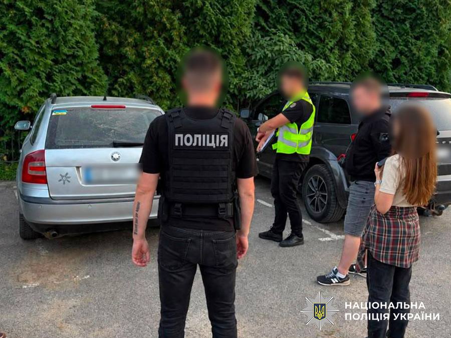У Вінниці поліція припинила діяльність двох масштабних шахрайських кол-центрів (фото)