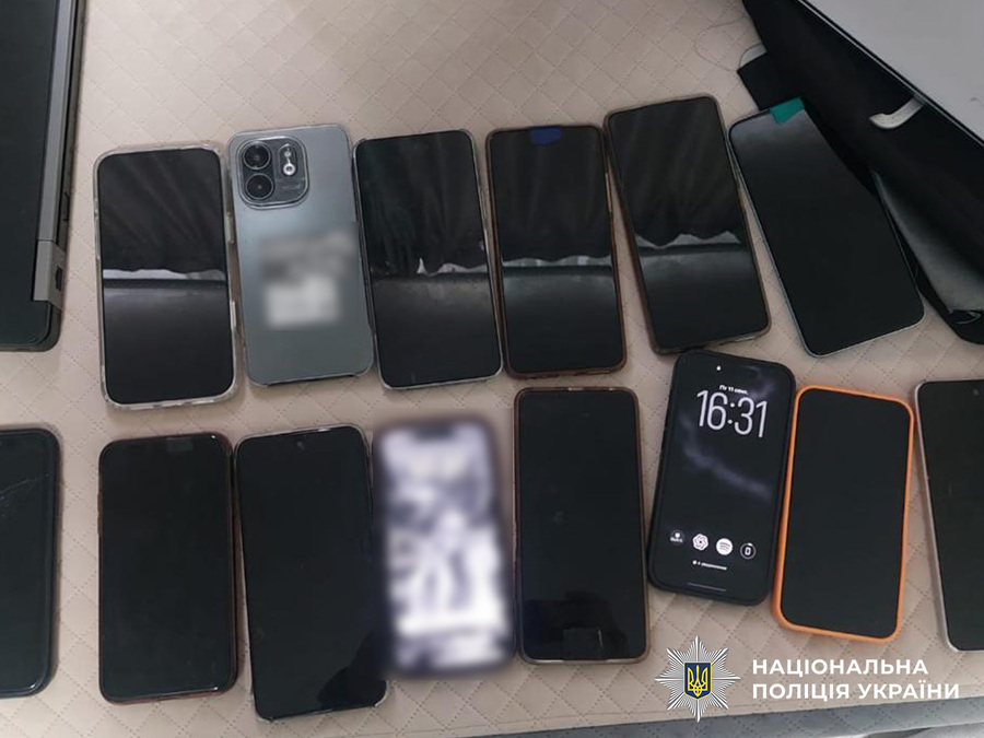 У Вінниці поліція припинила діяльність двох масштабних шахрайських кол-центрів (фото)
