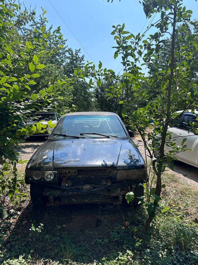Власники авто у Вінниці прибрали більшість покинутих машин (фото) Власники авто у Вінниці прибрали більшість покинутих машин (фото)