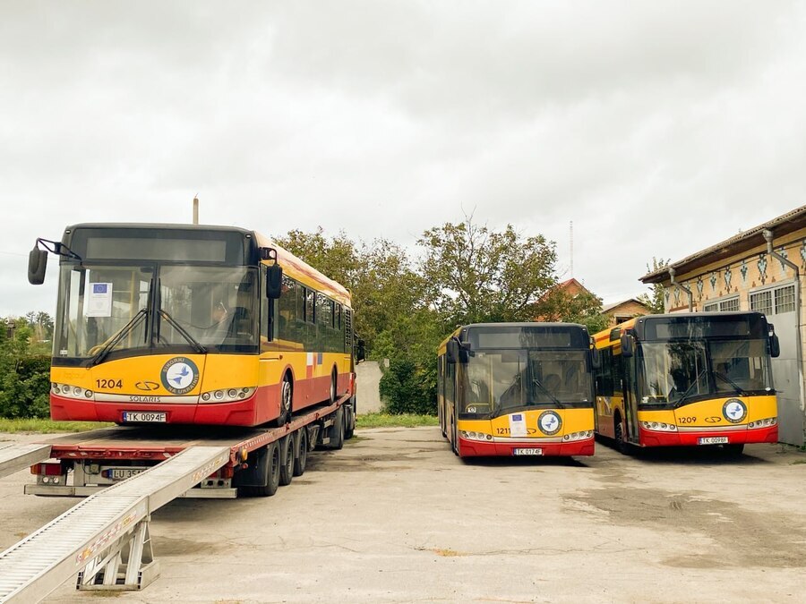 У Вінницю доставили перші автобуси Solaris, придбані завдяки збору в Польщі