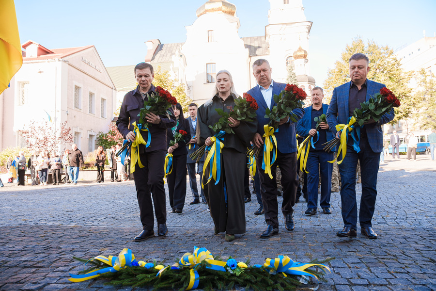 У Вінниці 1 жовтня схилили голови в пам’ять про полеглих Героїв