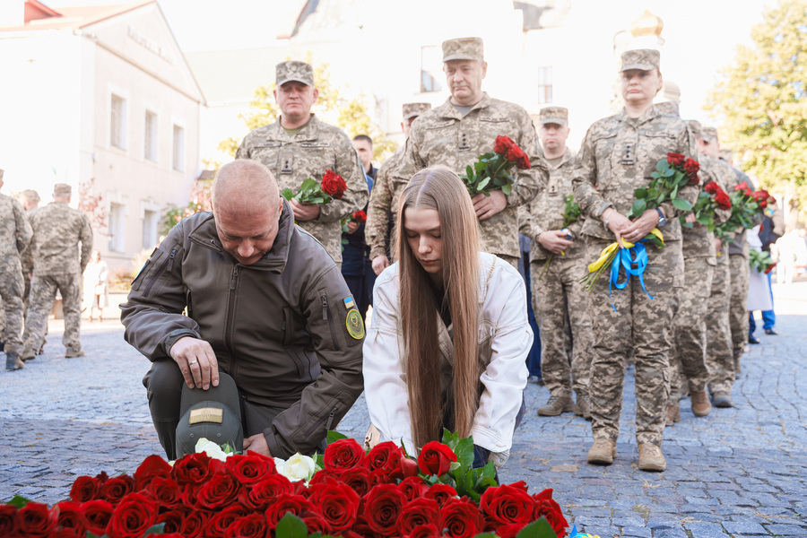У Вінниці 1 жовтня схилили голови в пам’ять про полеглих Героїв