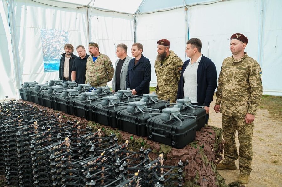 FPV та розвідувальні дрони передав МКГШ Захисникам на Сумський напрямок