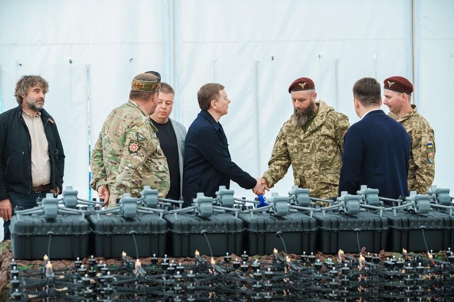 FPV та розвідувальні дрони передав МКГШ Захисникам на Сумський напрямок