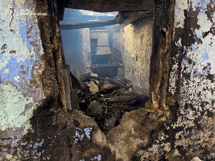 У Вінницьких Хуторах 70-річний чоловік обпікся, намагаючись загасити пожежу
