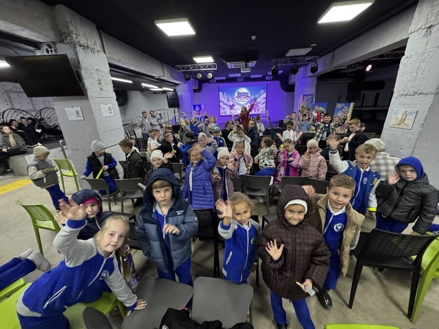 «Зелена Шапочка збирає друзів»: Марія Бурмака привезла до Вінниці нові дитячі пісні, мультфільми і музику, яку
