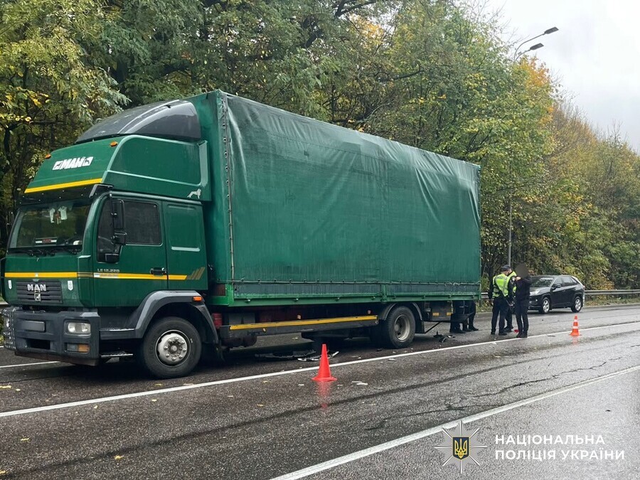 На об’їзній Вінниці сталася аварія за участю чотирьох авто: є травмована
