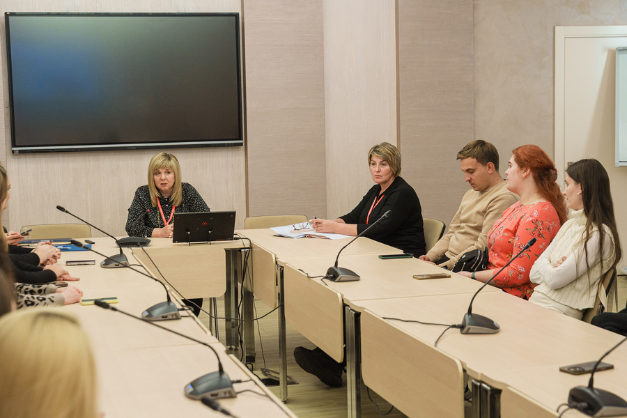 До Вінниці приїхали представниці запорізької програми «Сила жінок»: що вивчають