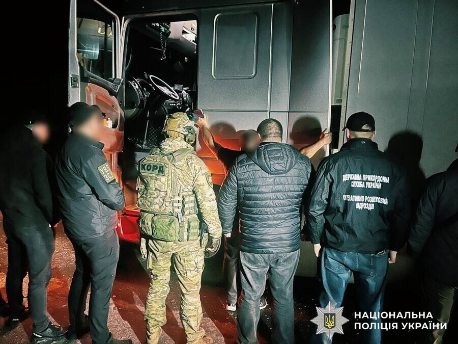 До Молдови за $16 тисяч: на Вінниччині викрили схему незаконного переправлення чоловіків