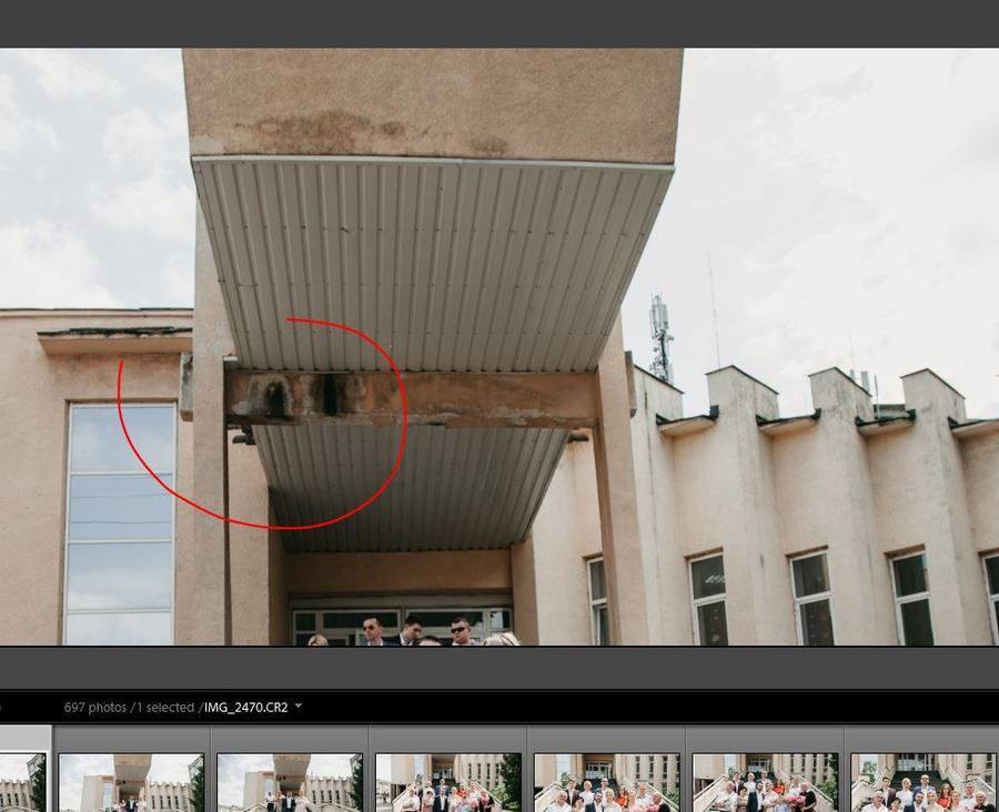 Вінницький фотограф пропонує відремонтувати весільні сходи у РАЦСі 