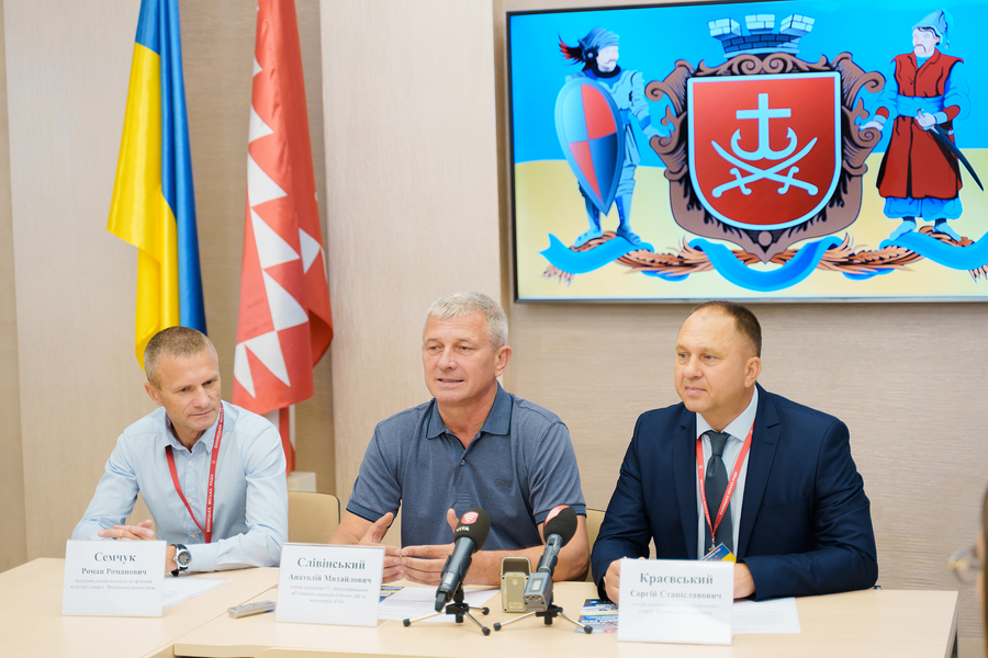 Вінничан запрошують на турнір з футболу «Кубок Героїв спецназу» та видовищне авіашоу від спецпризначенців