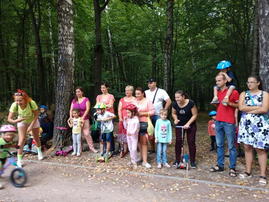 Дитяче велоралі у Вінниці зібрало більше сотні гонщиків