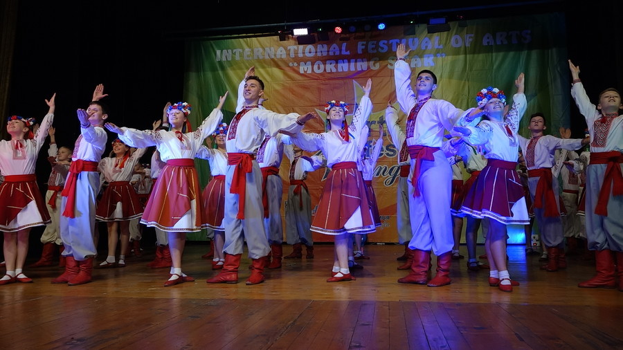 Гран-прі та чотири перші місця здобув вінницький ансамбль танцю «Радість» у Болгарії