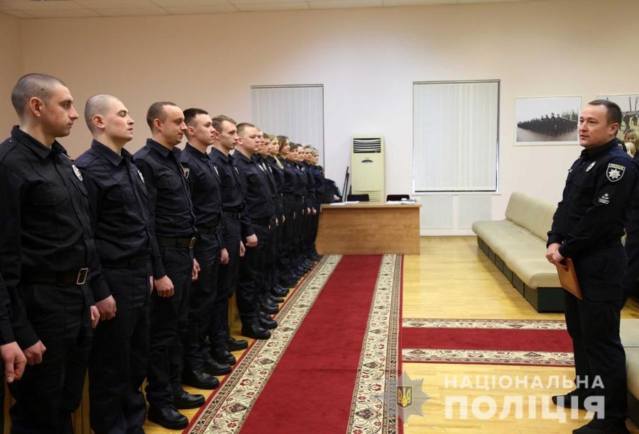 У Вінниці 15 поліцейських присягнули на вірність українському народові 