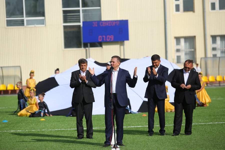 Вихованці Палацу дітей та юнацтва новий навчальний рік розпочинають з новим сучасним футбольним полем