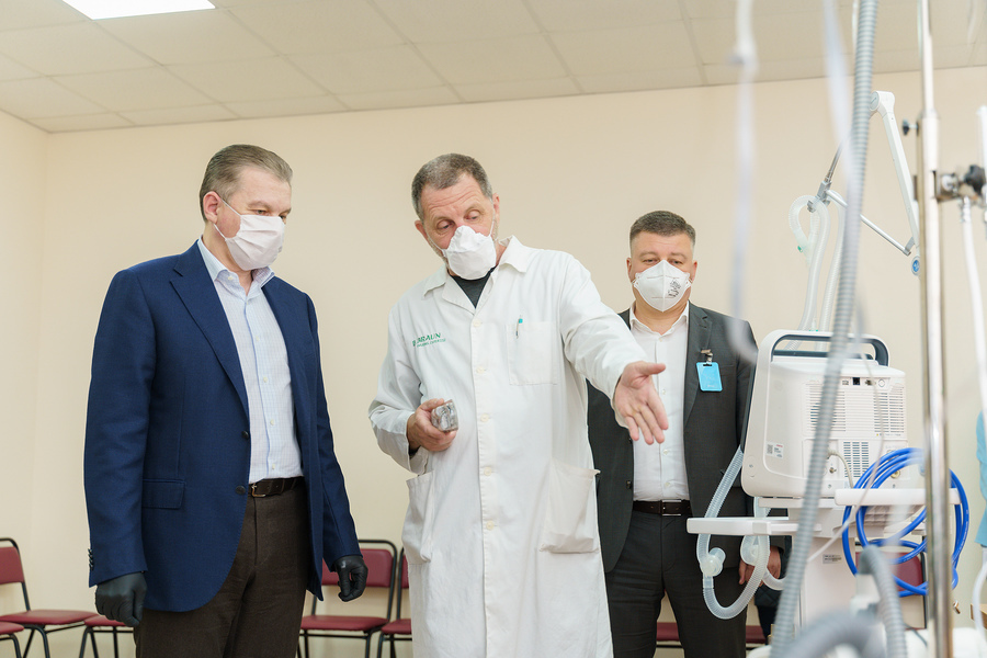 Апарати для підтримки дихання передала група компаній KNESS міській клінічній лікарні №1