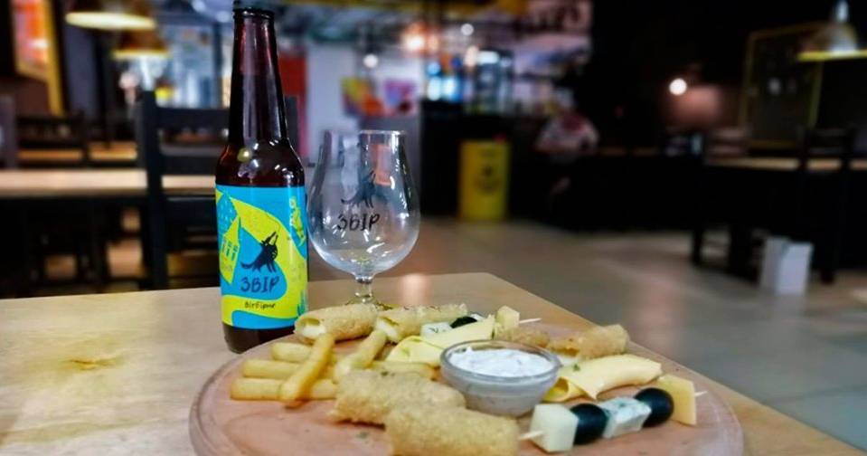 Презентація крафтового пива та меню від Лабораторія CaFe. Презентація крафтового пива та меню від Лабораторія CaFe.