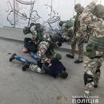 У Гайсині озброєні злочинці з підробленим посвідченням працівників Генпрокуратури вимагали кошти з підприємця