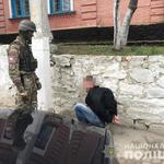 Поліцейські затримали у Вінниці злочинну групу, яка вимагала кошти в іноземця 