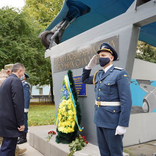Сергій Моргунов привітав військових з Днем захисника України