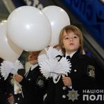 У Вінниці поліцейські разом з дітьми провели соціальну акцію проти насильства